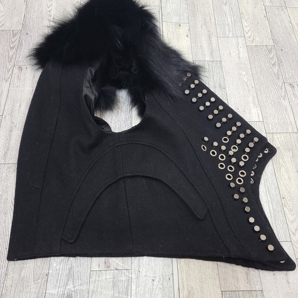 TOV Holy G Inc vest - Picture 12 of 17